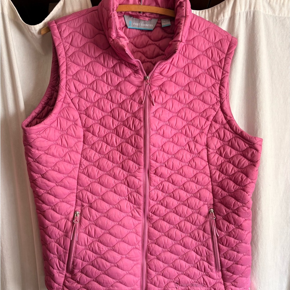 Free Country Women's Rose Quilted Vest